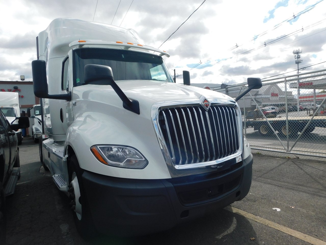 2020 INTERNATIONAL LT Tandem Axle Sleeper #1 2020 INTERNATIONAL LT Tandem Axle Sleeper #1